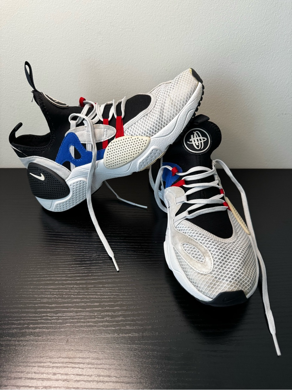 Nike White Black Blue Red Men's Performance Sneakers